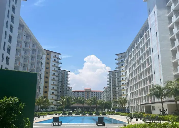 2br Family With Balcony With Wifi And Netflix, Behind Sm Sucat Manila