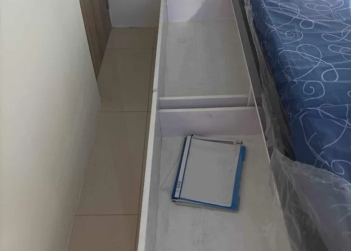 2br Family With Balcony With Wifi And Netflix, Behind Sm Sucat Apartment *