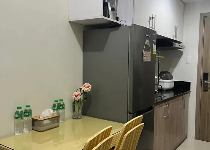 2br Family With Balcony With Wifi And Netflix, Behind Sm Sucat Apartment