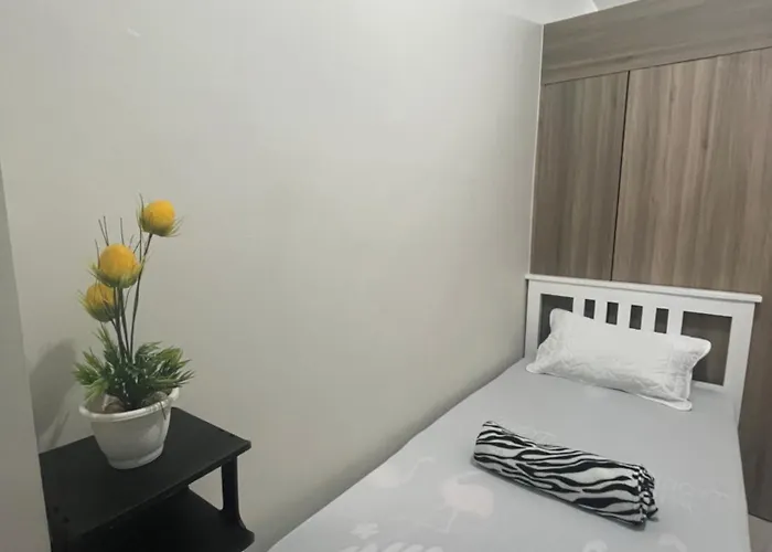 2br Family With Balcony With Wifi And Netflix, Behind Sm Sucat Apartment *